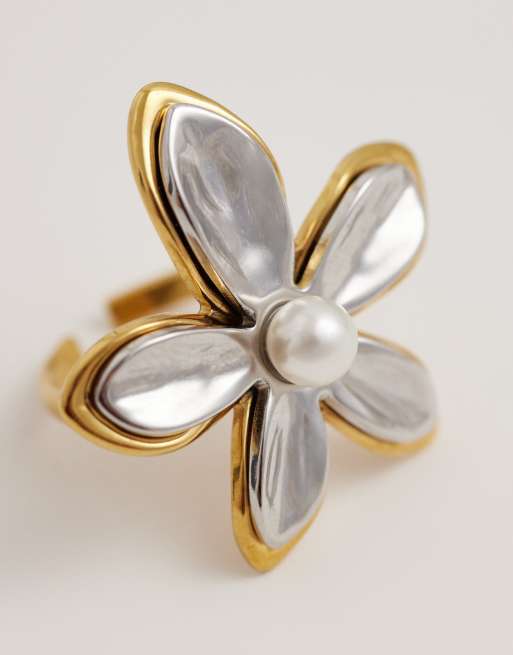 Kaiia exclusive 18k gold plated stainless steel adjustable flower ring in silver and gold, 2 of 3