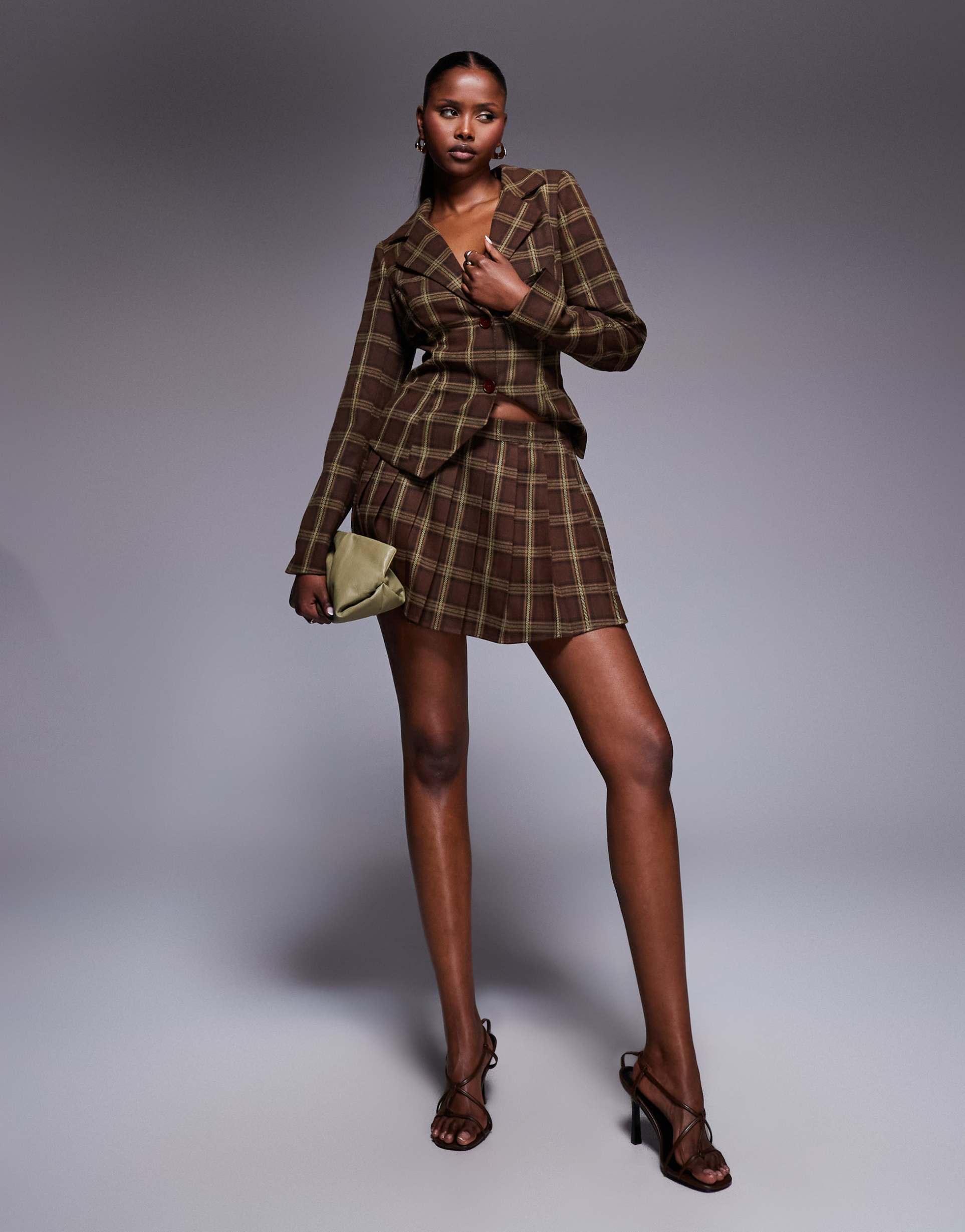 kaiia exclusive 90s heritage check pleated mini skirt in brown - part of a set