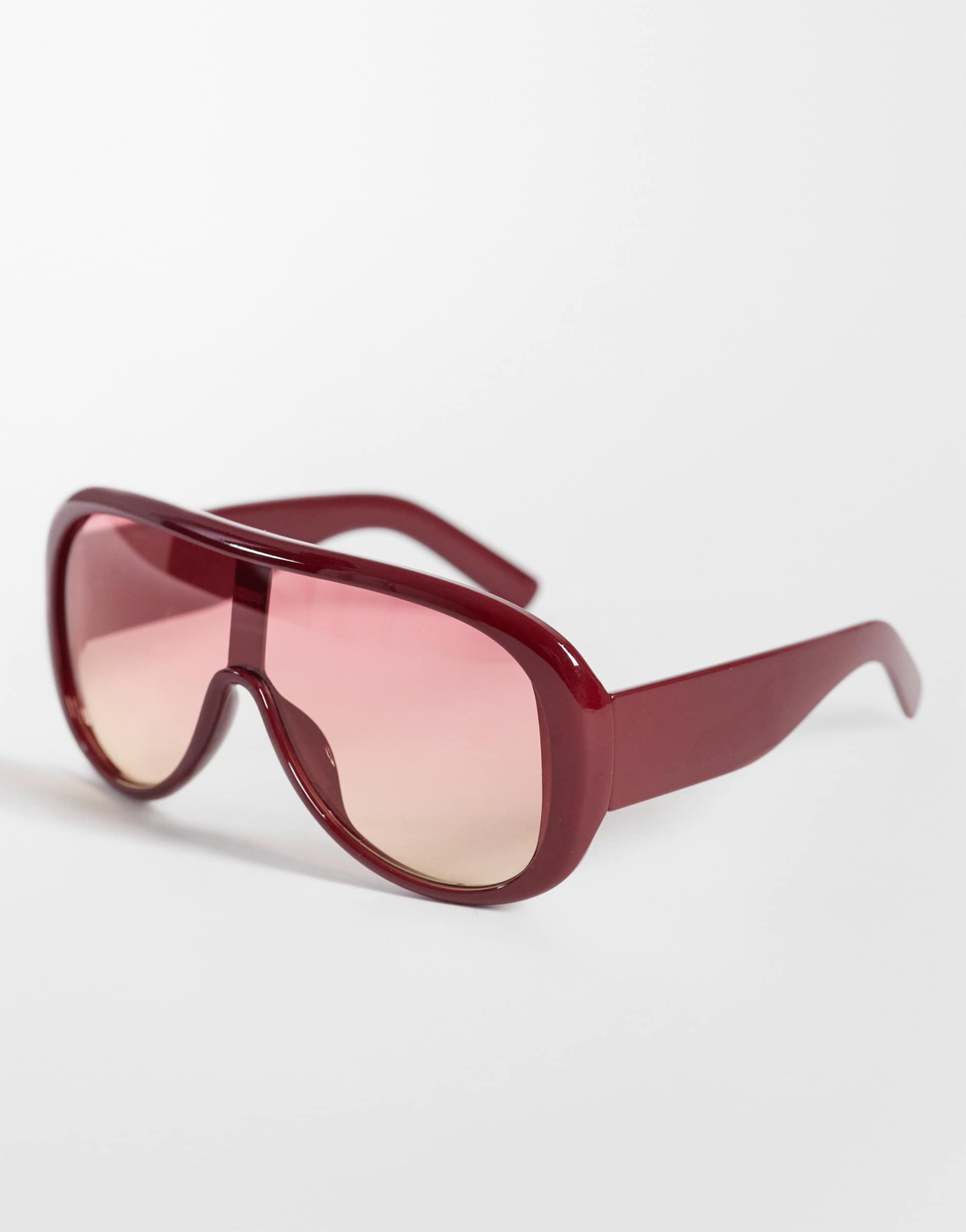 kaiia exclusive chunky aviator ombre lens sunglasses in burgundy