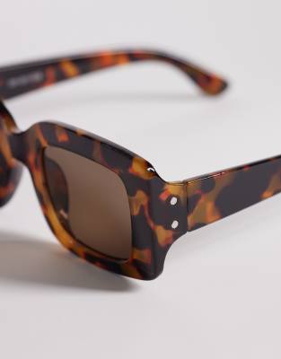 Kaiia Exclusive Chunky Rectangle Sunglasses In Neutral