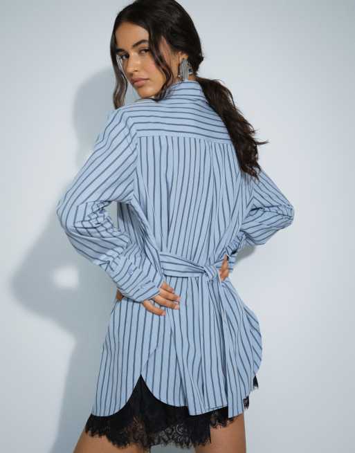Kaiia exclusive cotton blend shoulder pad bow tie back detail wide cuff shirt in blue stripe, 3 of 4