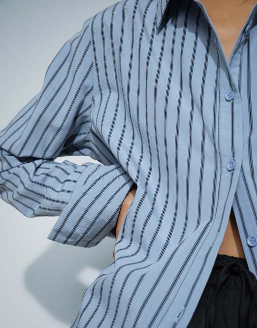 Kaiia exclusive cotton blend shoulder pad bow tie back detail wide cuff shirt in blue stripe, 4 of 4