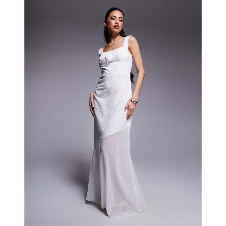 207685407-1-white?$n_750w$&wid