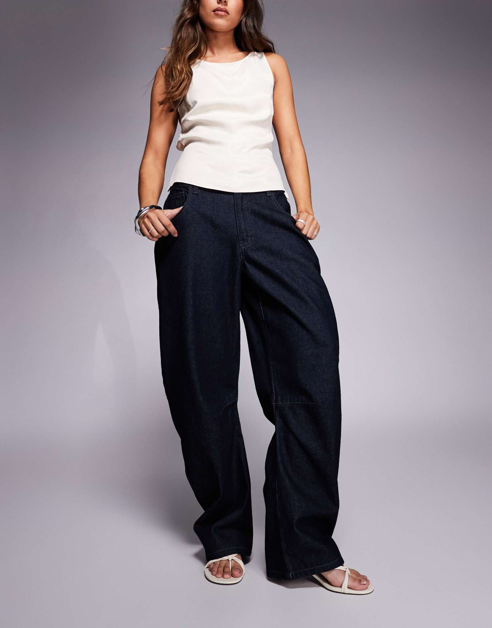 Джинсы Kaiia exclusive cotton rich с бочкообразными штанинами из сырого денима  