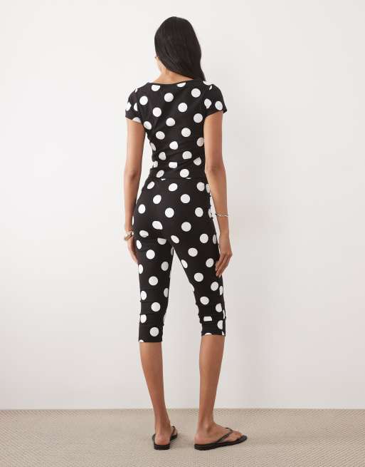 Kaiia exclusive cotton rich capri trousers co-ord in black and white polka dot, 4 of 5