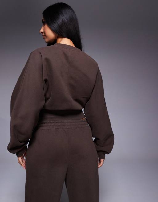 Kaiia exclusive cotton rich extreme oversized sleeve cinched waist sweatshirt co-ord in chocolate  , 4 of 4