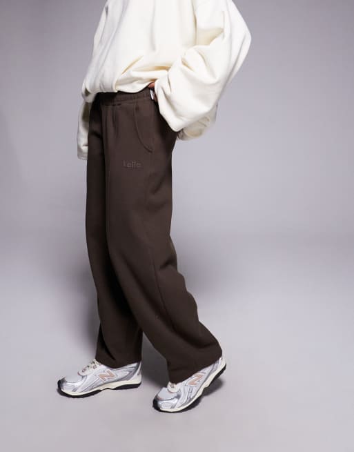 Kaiia exclusive cotton rich seam detail barrel leg joggers in chocolate brown  , 3 of 5
