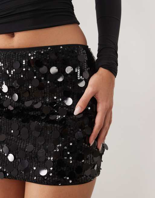 Kaiia exclusive disc sequin mid waist mini skirt in black, 4 of 5