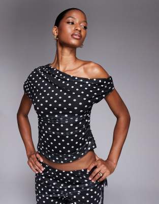 Kaiia - Exclusive - Doppellagiges, figurbetontes Netzstoff-Oberteil in Schwarz-Weiß mit Polka Dots und schulterfreiem De...