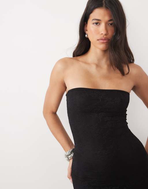 Kaiia – Exclusive – Doppellagiges, figurbetontes, trägerloses Maxikleid aus schwarzer Spitze mit transparentem Saum , 3 von 4
