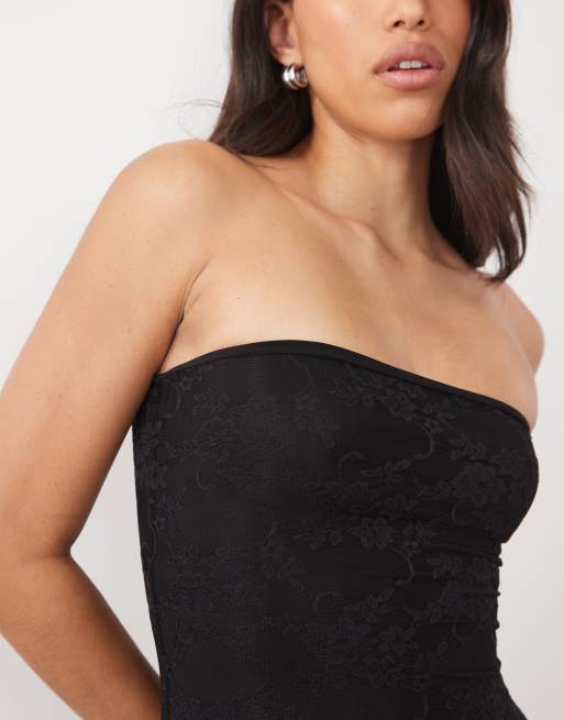 Kaiia – Exclusive – Doppellagiges, figurbetontes, trägerloses Maxikleid aus schwarzer Spitze mit transparentem Saum , 4 von 4