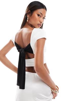 Kaiia Kaiia exclusive double layered slinky contrast bow tie back top in white