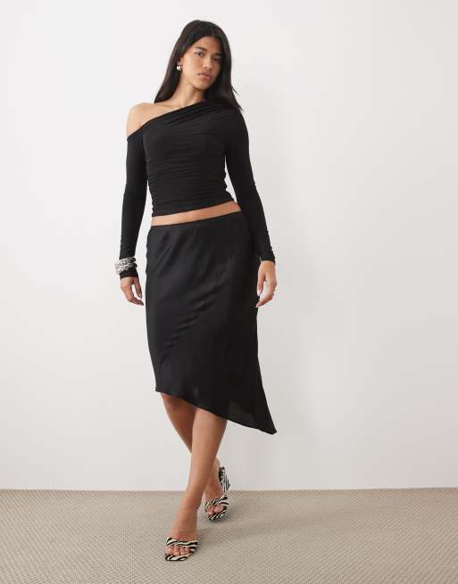 Kaiia exclusive double layered slinky off shoulder long sleeve top in black  , 3 of 4