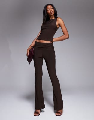 Kaiia Exclusive Double Layered Slinky Slashneck Top In Brown