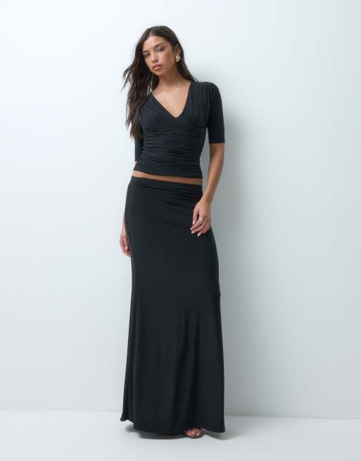 Kaiia exclusive double sculpted slinky v neck 3/4 sleeve top co-ord in black, 2 of 5