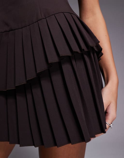 Kaiia – Exclusive – Elegantes, asymmetrisches und gestuftes Neckholder-Minikleid in Schokobraun mit Rüschen, 3 von 4