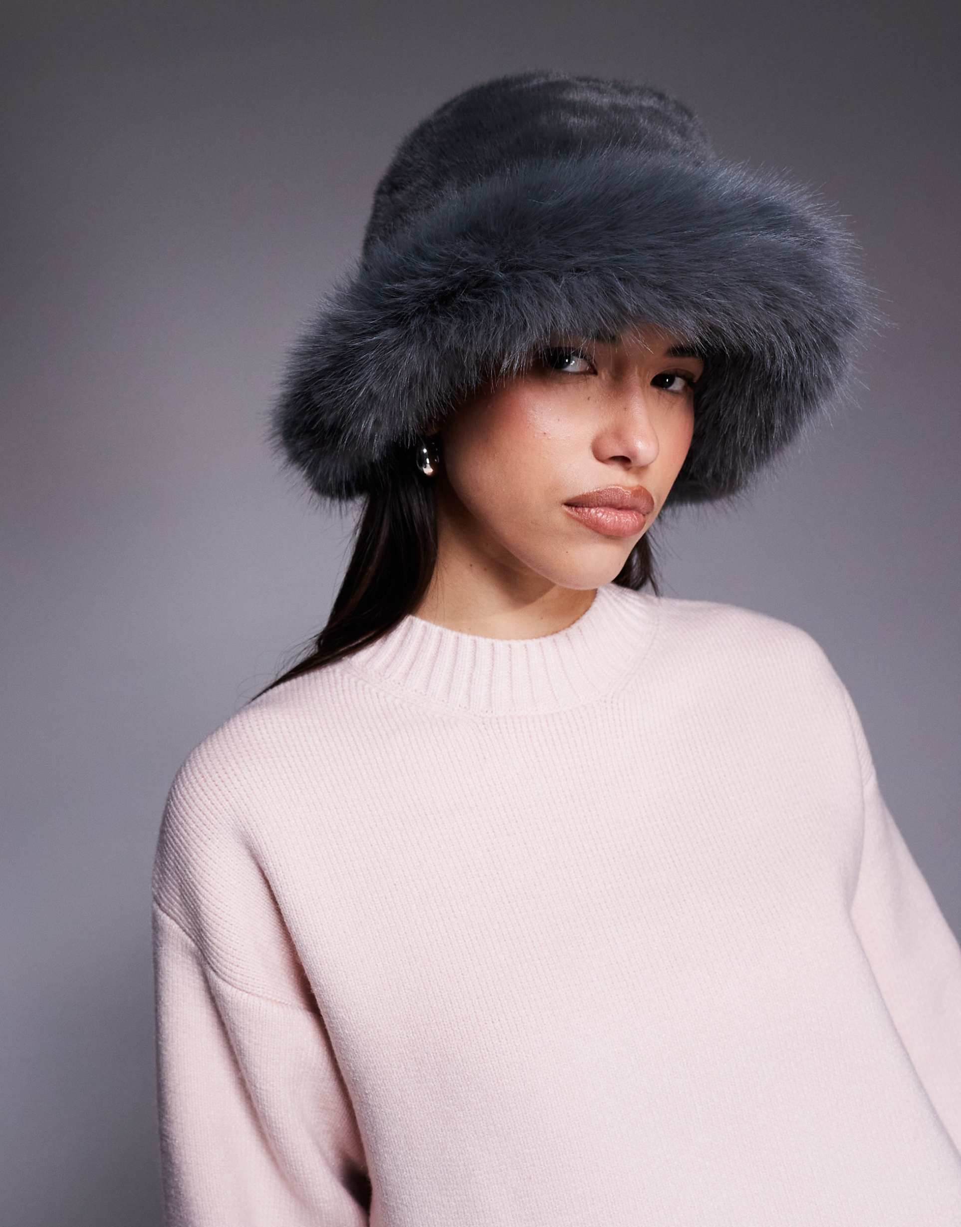 kaiia exclusive faux fur bucket hat in gray