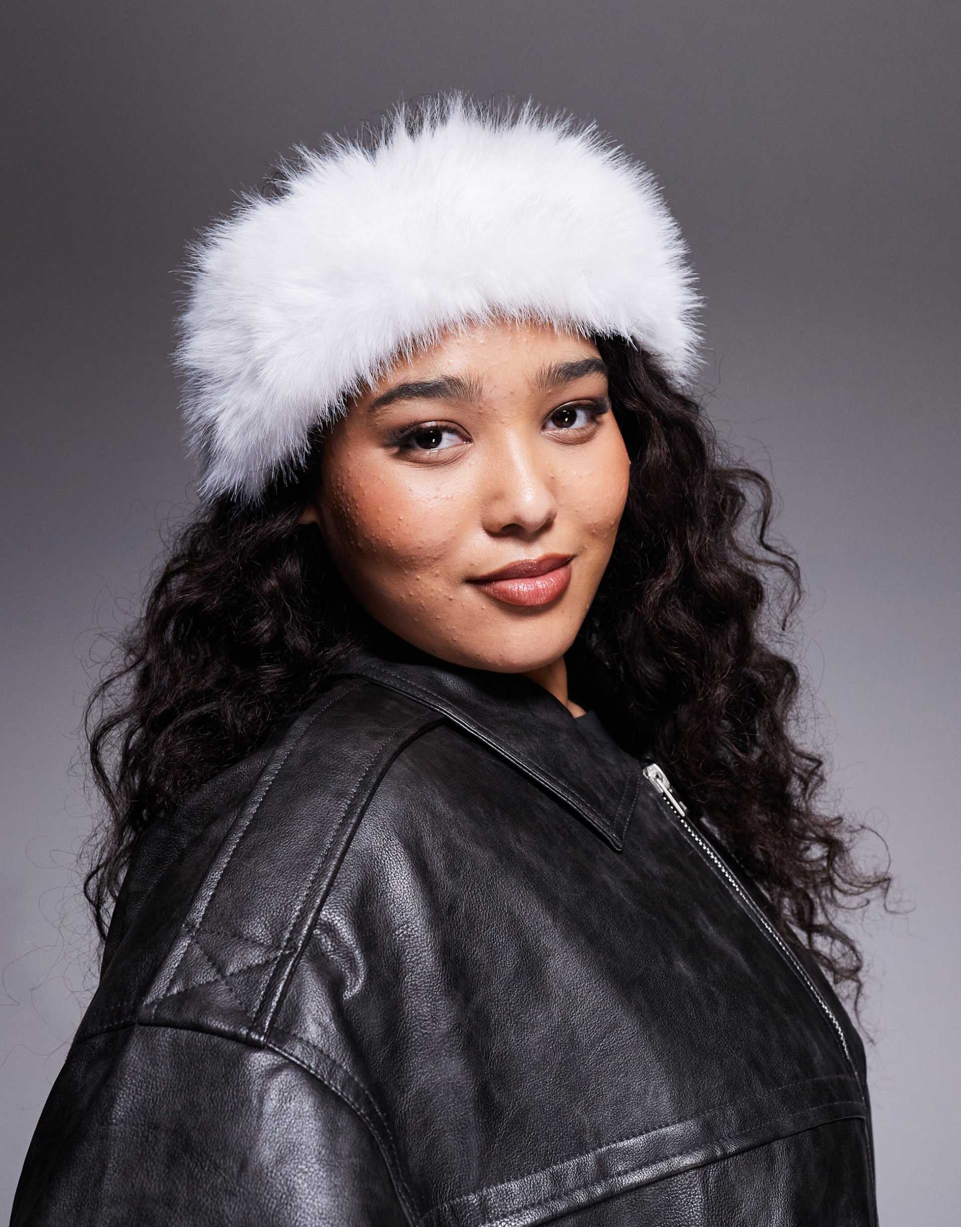 kaiia exclusive faux fur headband in white
