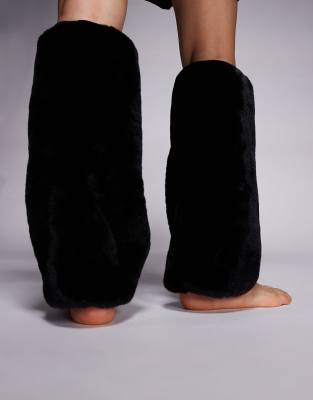 Kaiia Exclusive Faux Fur Leg Warmers In Black