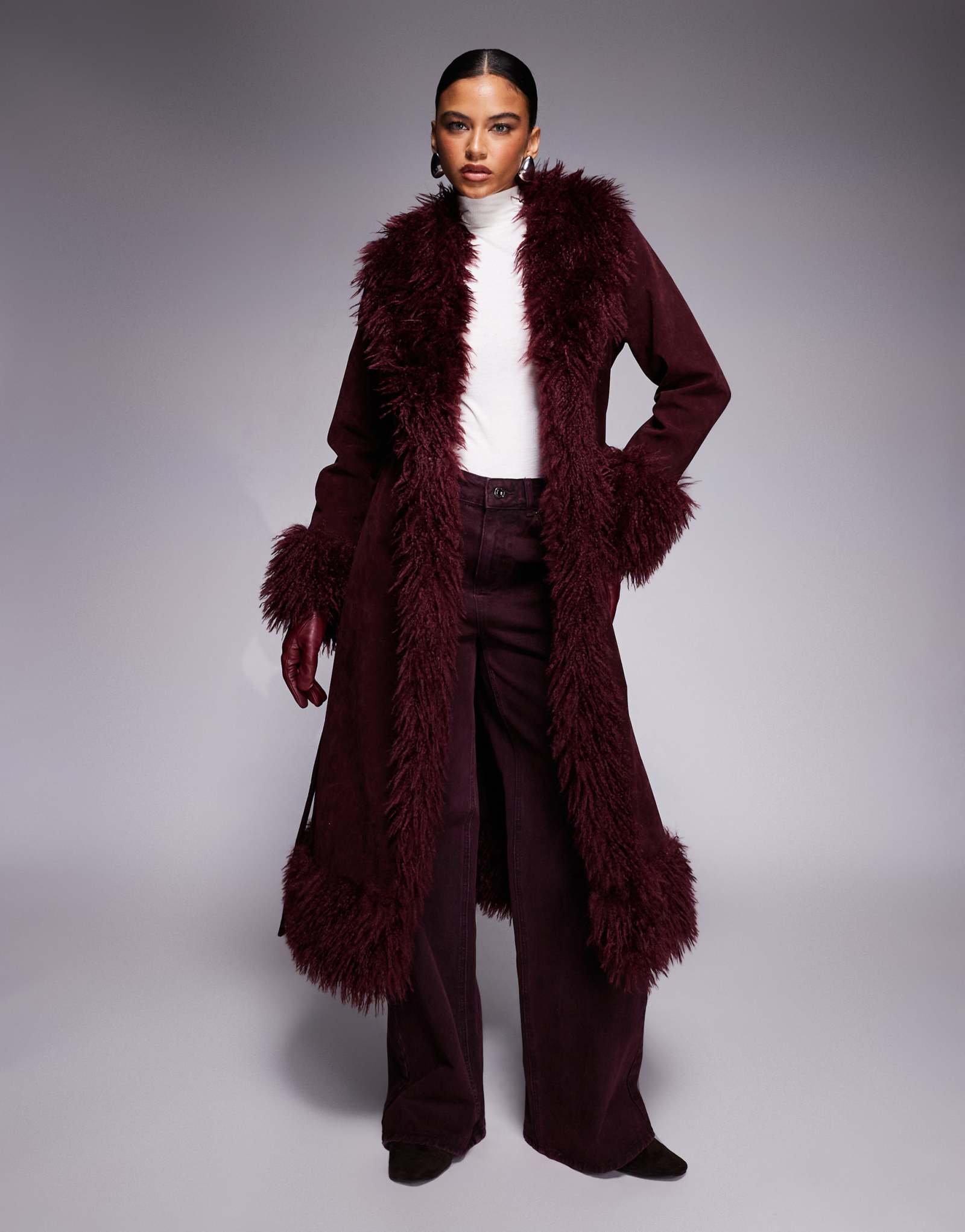 Эксклюзивное макси-пальто penny lane с отделкой из искусственного меха Kaiia бордового цвета