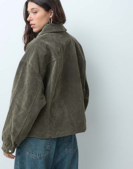 Kaiia exclusive faux suede zip through bomber jacket in olive, 4 of 5