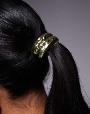 Kaiia Kaiia exclusive hammered metal hair tie in gold