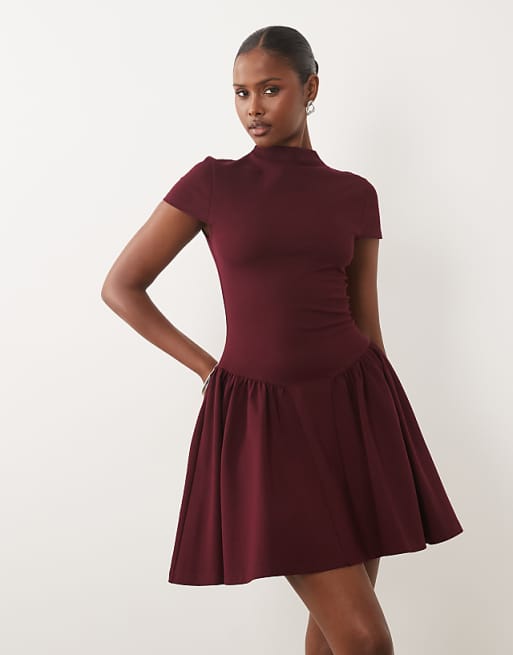 burgundy fit and flare dress Noelle Long Sleeve Mini Get ready to dance the night away in a stunning burgundy Fit and Flare Chiffon Maxi dress Burgundy Fit And Flare Dresses