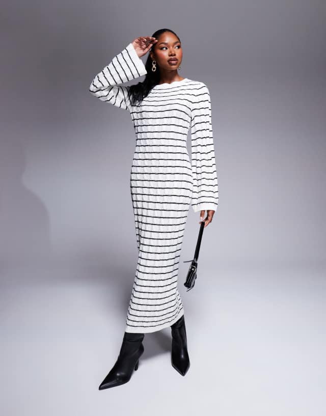 a line maxi sweater dress Kaiia exclusive knit in black and cream stripe Size:1X - Bust 44-52