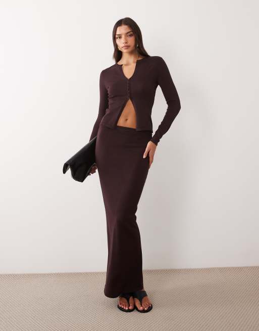 Kaiia exclusive knitted long sleeve split front clasp detail top in brown (part of a set), 3 of 4