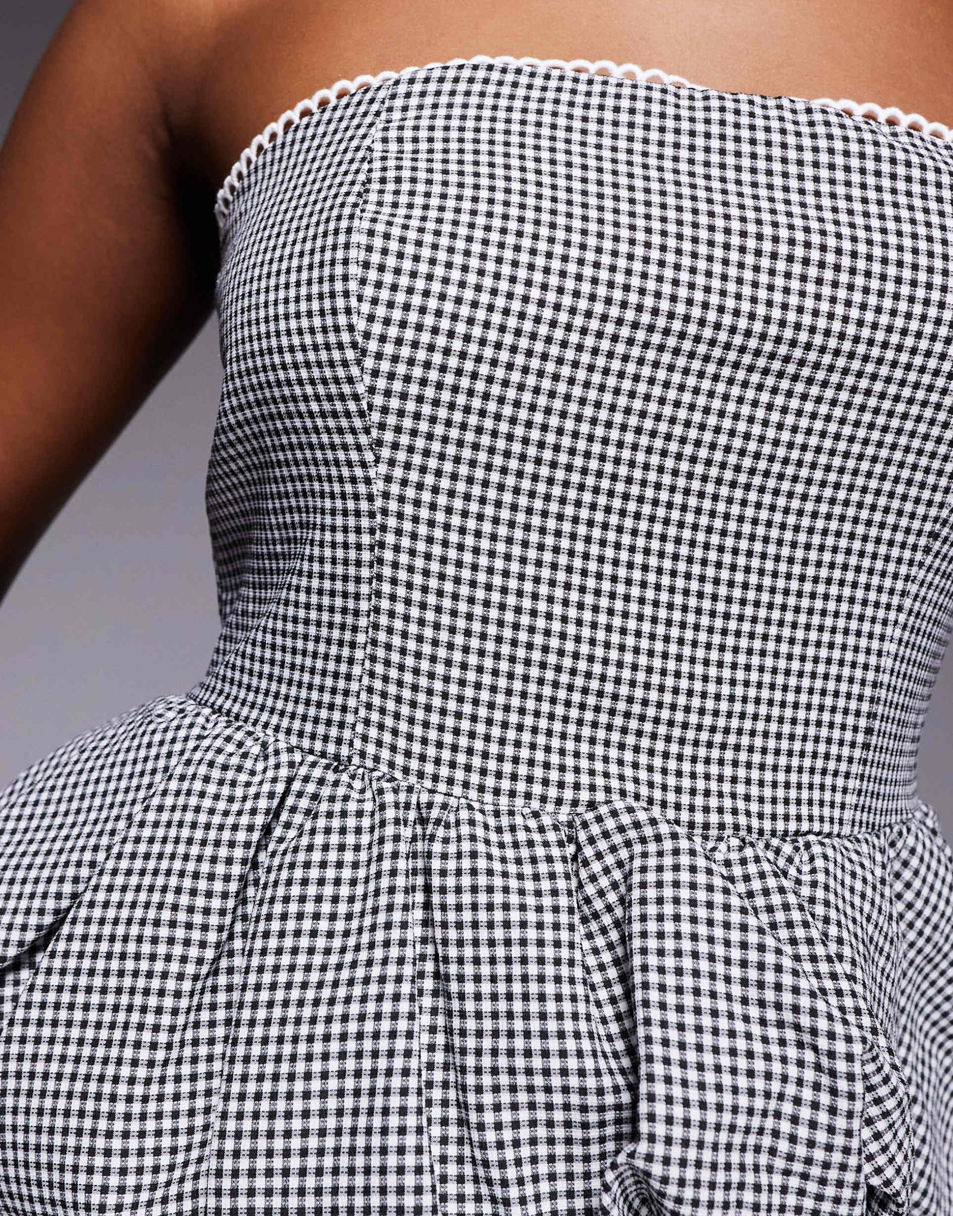 kaiia exclusive lace trim bubble bandeau top in black gingham