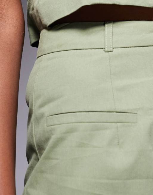 Kaiia exclusive linen look cotton shorts in sage (part of a set) , 4 of 5