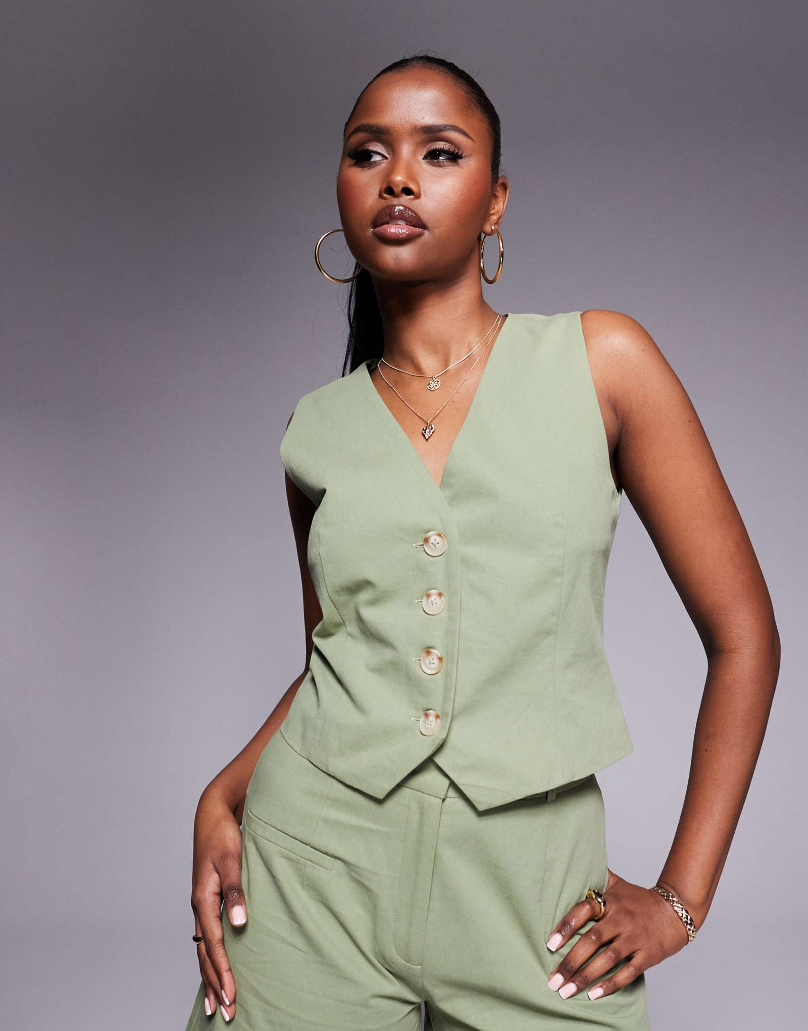 Хлопковый жилет Kaiia exclusive linen look цвета шалфея - часть комплекта  