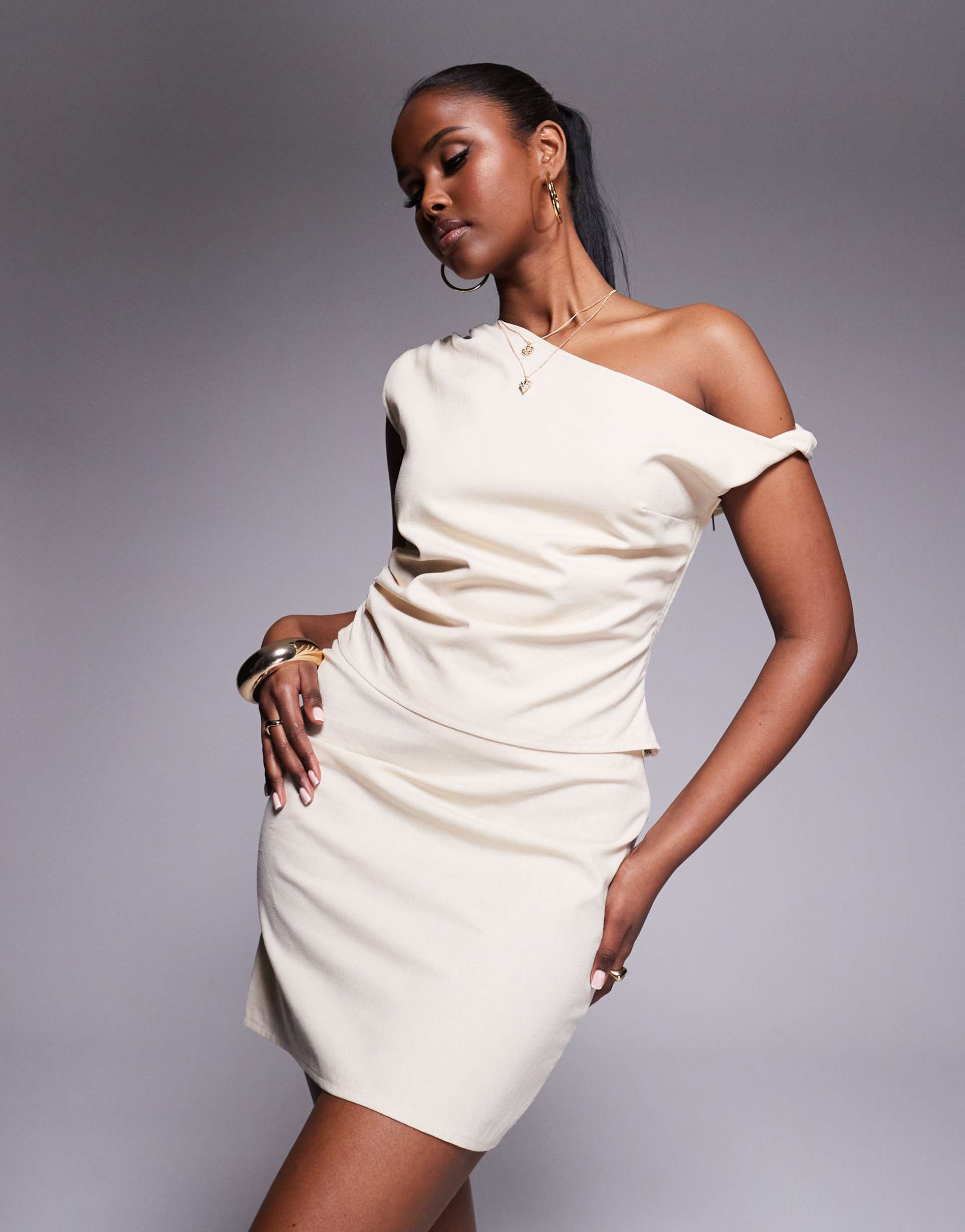 kaiia exclusive linen look off the shoulder twisted detail top in cream - part of a set