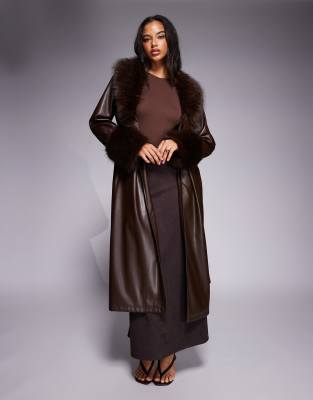 Kaiia - Exclusive - Maxi-Mantel aus Kunstleder in Schokobraun mit Kunstpelzbesatz-Brown