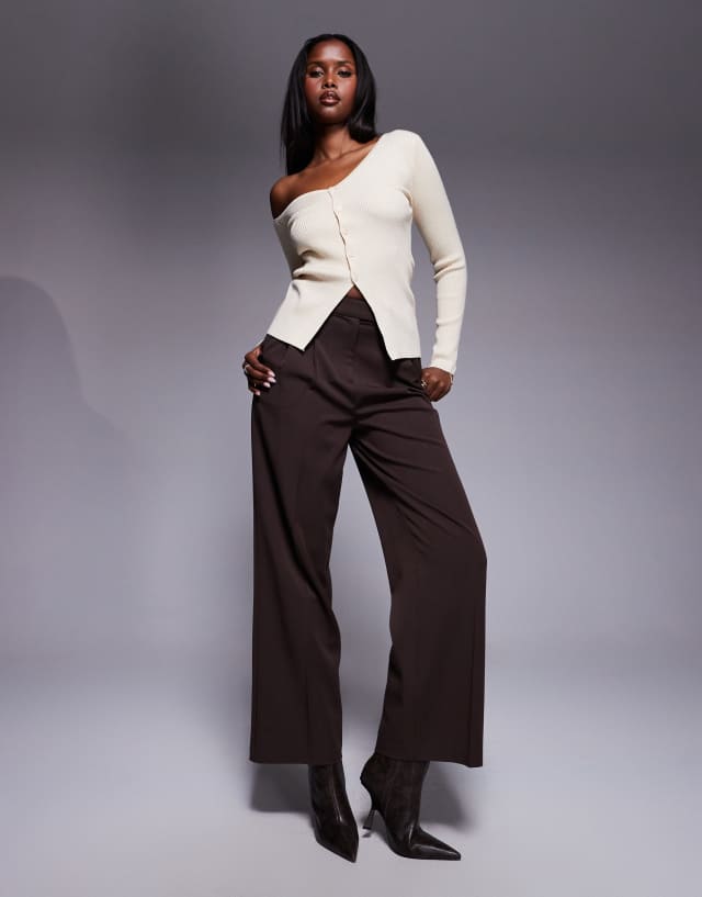 Kaiia Exclusive off-shoulder button split front long sleeve knit