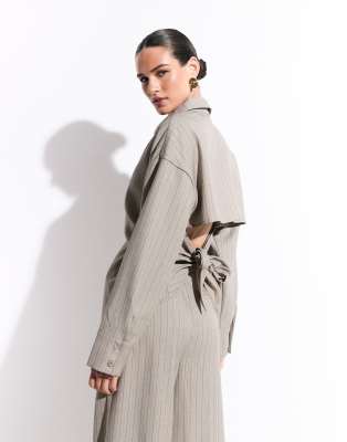 Kaiia Exclusive Open Tie Back Shirt Co-ord In Gray