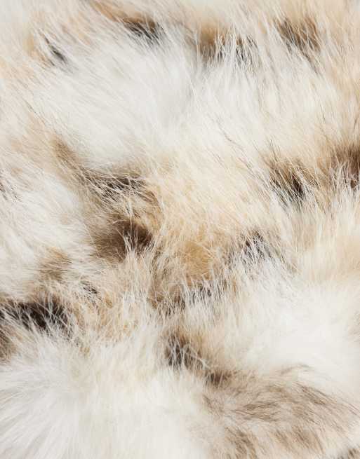 Kaiia exclusive oversized faux fur bucket hat in snow leopard, 2 of 3