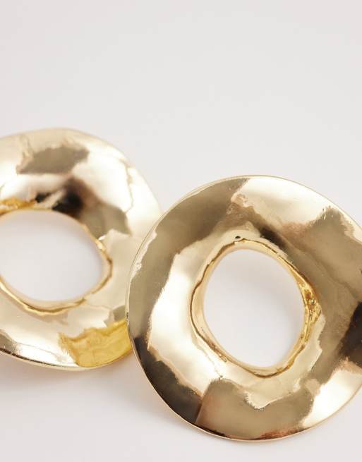 Kaiia exclusive oversized hammered metal earrings in gold, 3 of 4