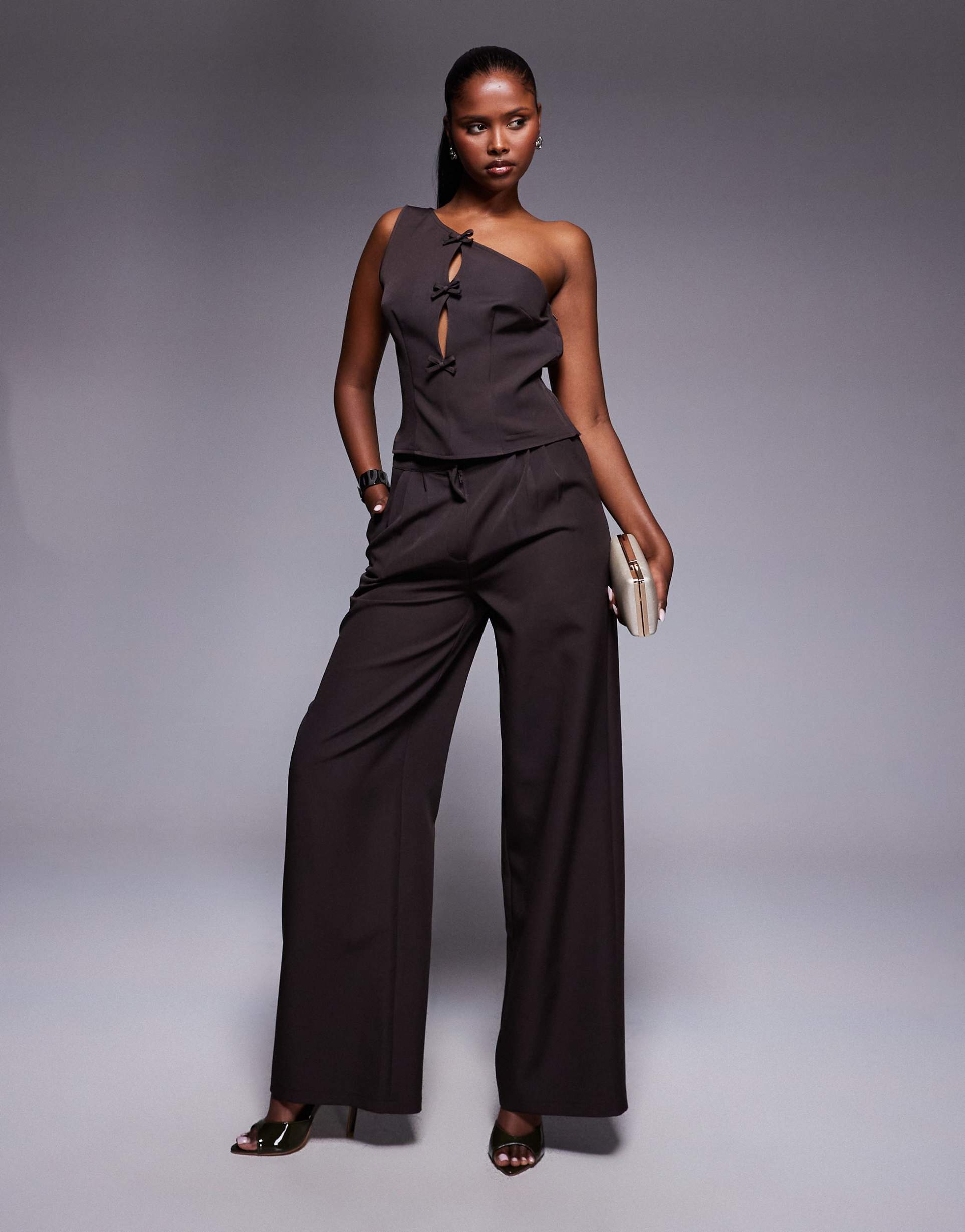 kaiia exclusive pleat detail wide leg tailored pants chocolate brown - part of a set