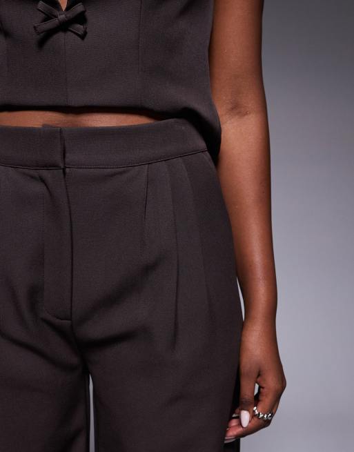 Kaiia exclusive pleat detail wide leg tailored trousers co-ord chocolate brown, 5 of 5