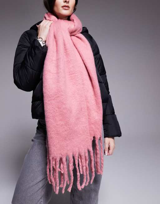 Kaiia Exclusive – Różowy bardzo miękki szalik oversize z frędzlami, 2 z 3