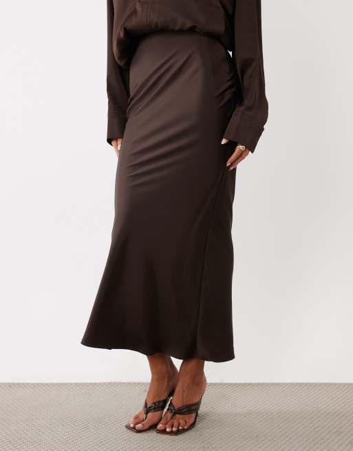 Kaiia exclusive satin bias cut maxi skirt co-ord in chocolate, 2 of 5