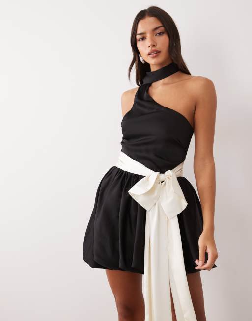 Kaiia exclusive satin halterneck bow detail bubble hem mini dress in mono, 2 of 4