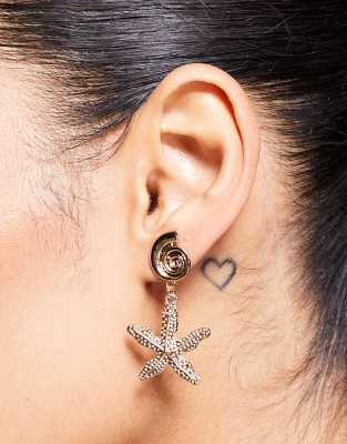 exclusive starfish and shell asymmetric earrings in gold