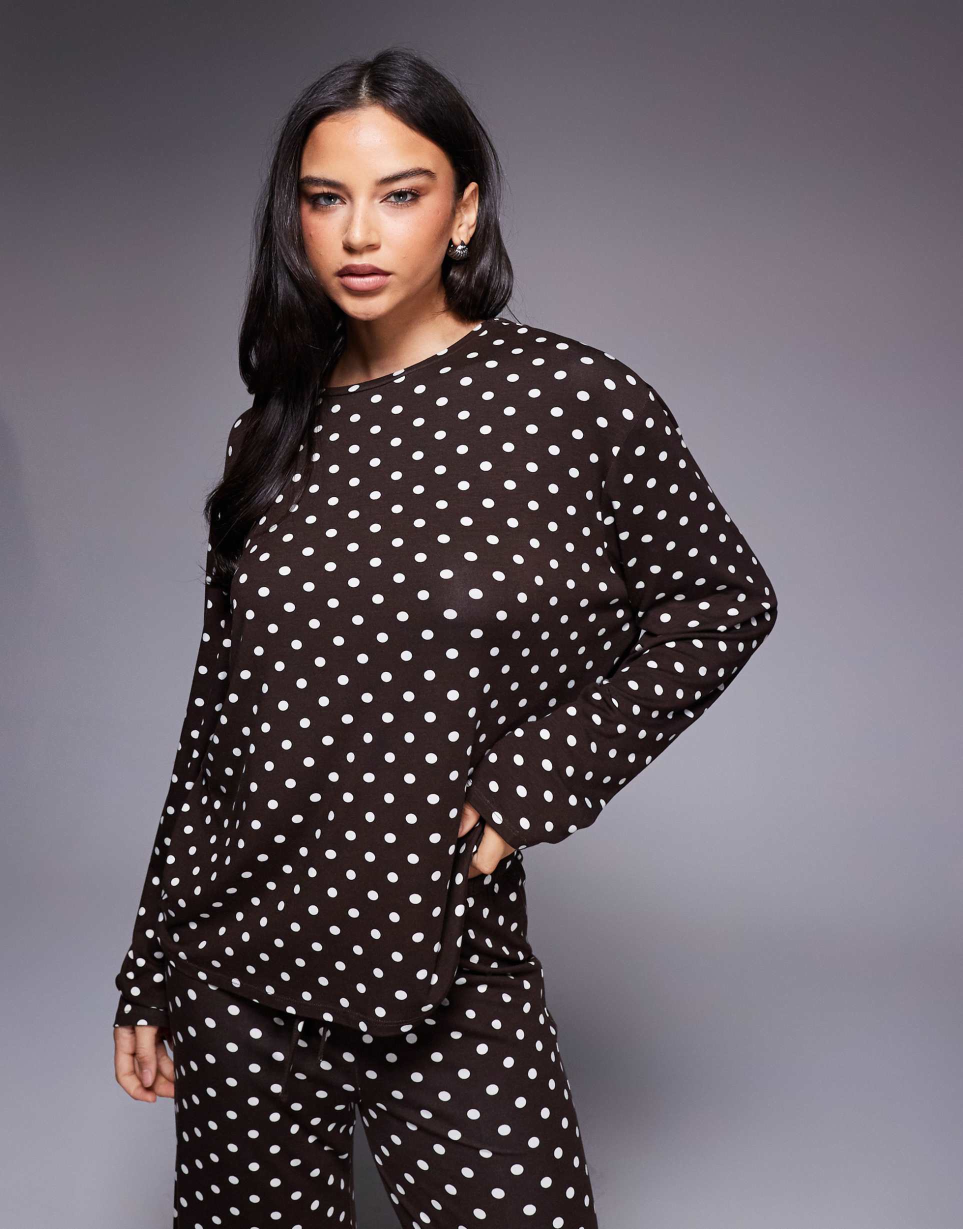 kaiia exclusive super soft jersey crew neck oversized long sleeve top in brown and cream polka dots - part of a set