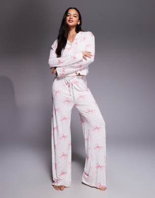 Kaiia - Exclusive - Superweiche Pyjamahose in Cremeweiß mit rosa Polka Dots und Schleifenmuster, Kombiteil