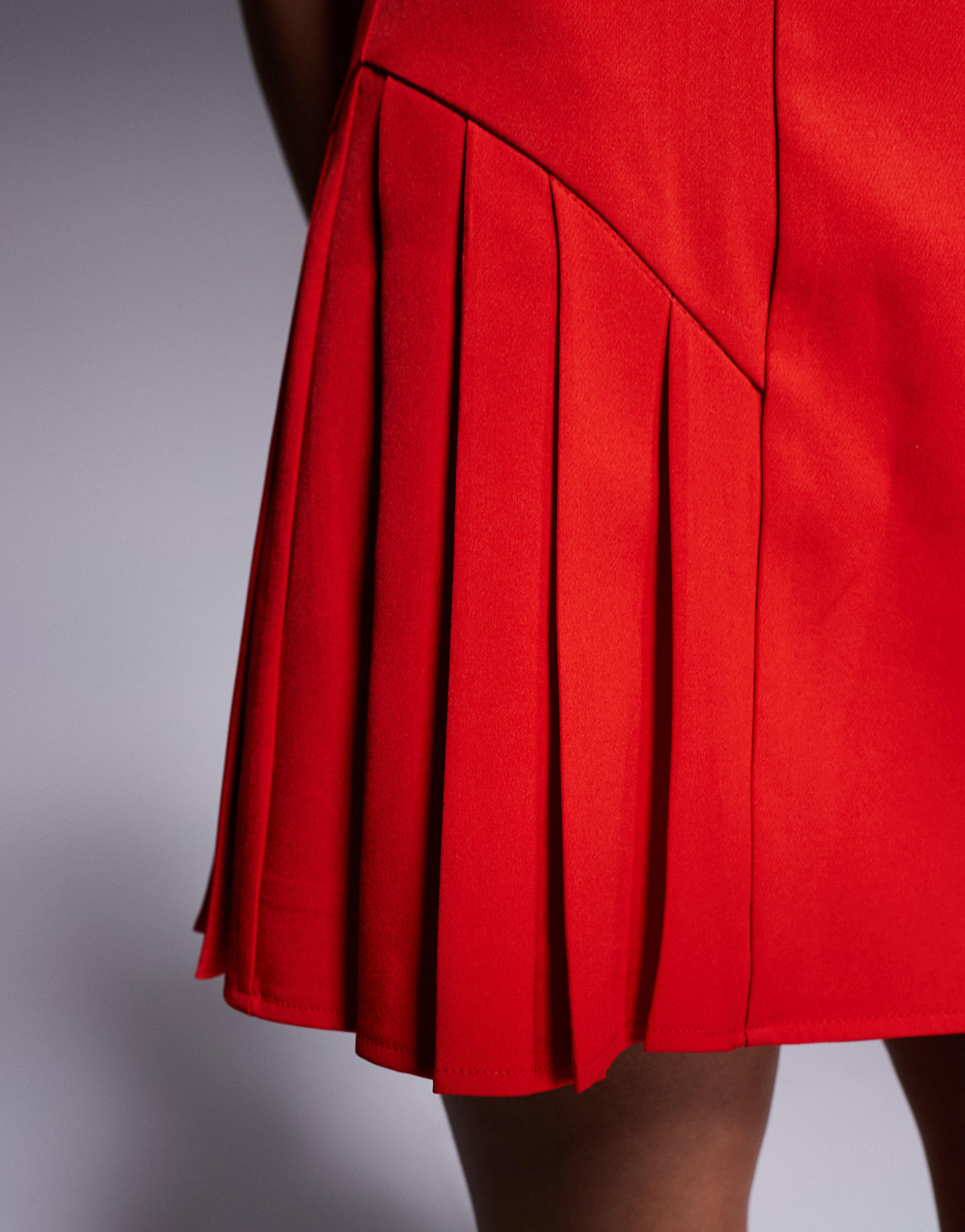 kaiia exclusive tailored sleeveless button front pleat hem mini dress in red