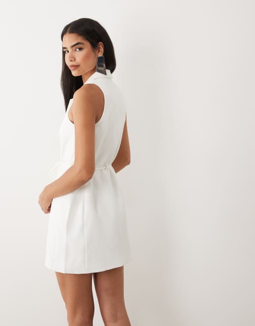 Kaiia exclusive tailored sleeveless tie waist detail mini dress in white, 3 of 4