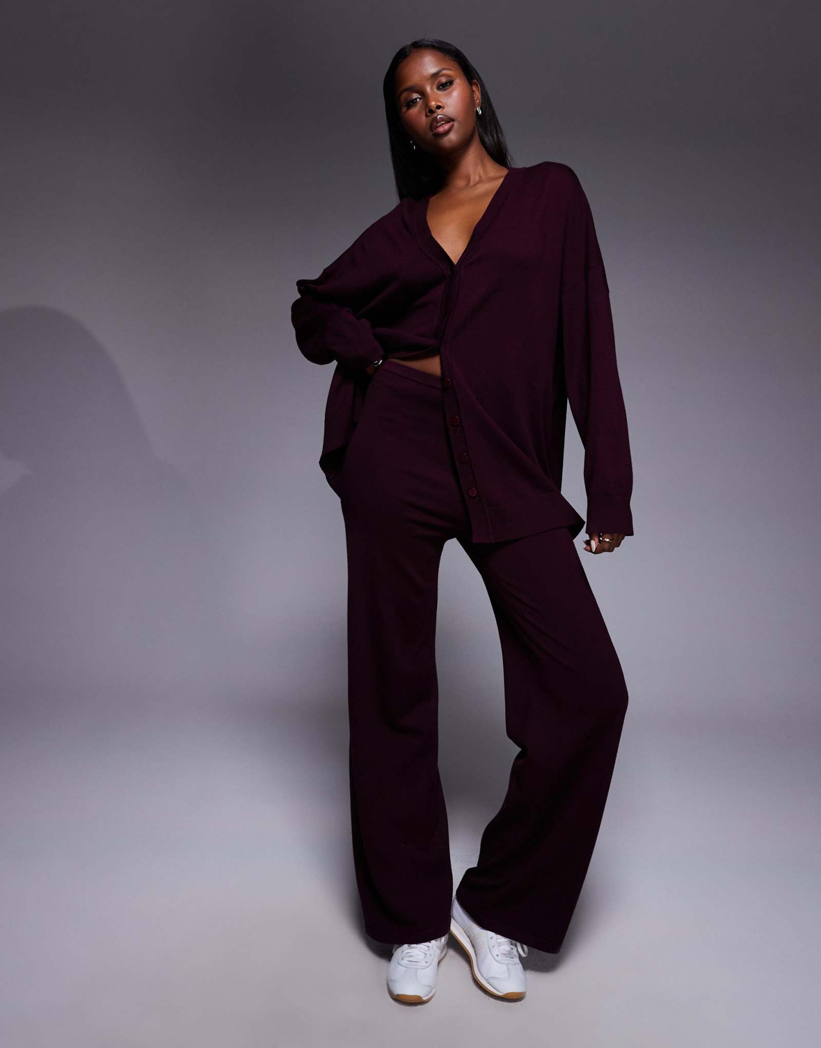 Эксклюзивные трикотажные брюки Kaiia с широкими штанинами бордового цвета - часть комплекта