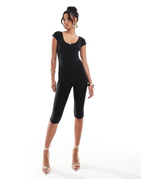 Kaiia - Exclusives - Capri-unitard van gladde dubbellaagse stof met lage ronde hals, roosdetail en kapmouwtjes in zwart - view 1